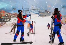 Đắm mình trong công viên tuyết Ski Dubai giữa lòng sa mạc rộng lớn