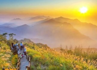 Du lịch Đài Loan: chiêm ngưỡng vẻ đẹp tiên cảnh của núi A Lý Sơn Du lịch Đài Loan: chiêm ngưỡng vẻ đẹp tiên cảnh của núi A Lý Sơn